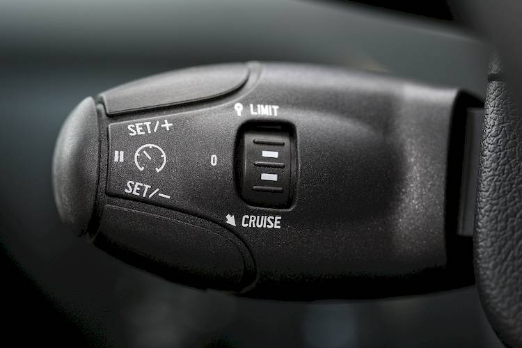 Symptoms of a Bad or Failing Cruise Control Vacuum Reservoir